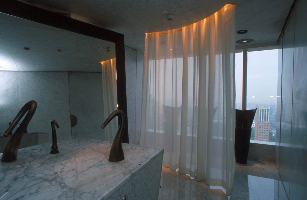 2010402k60.jpg