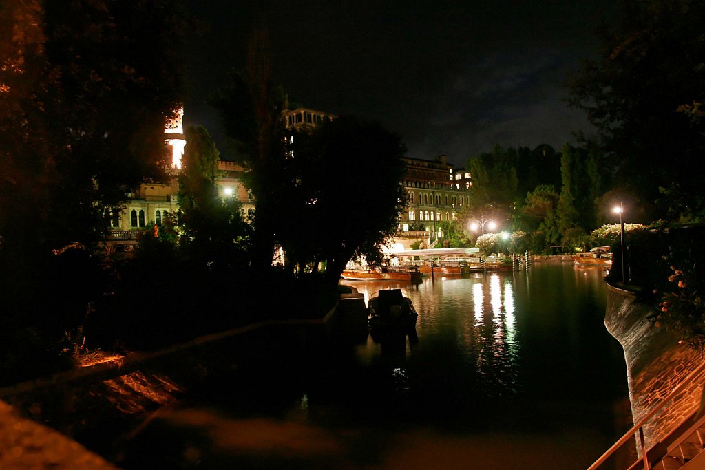 20607078d001.jpg