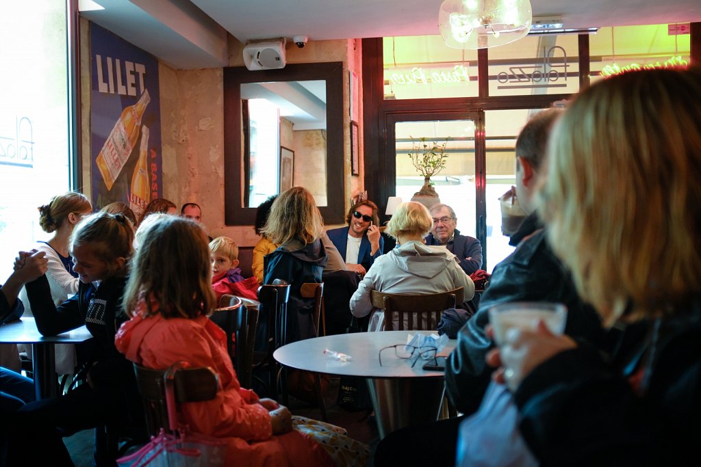 22010089dp027.jpg