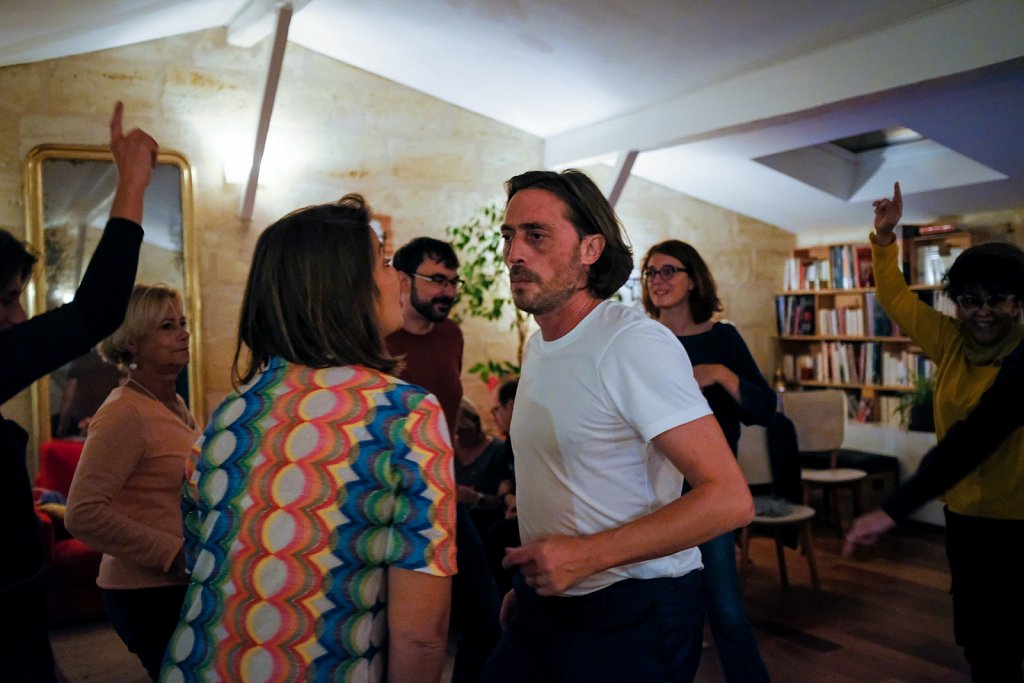 22010089dp146.jpg